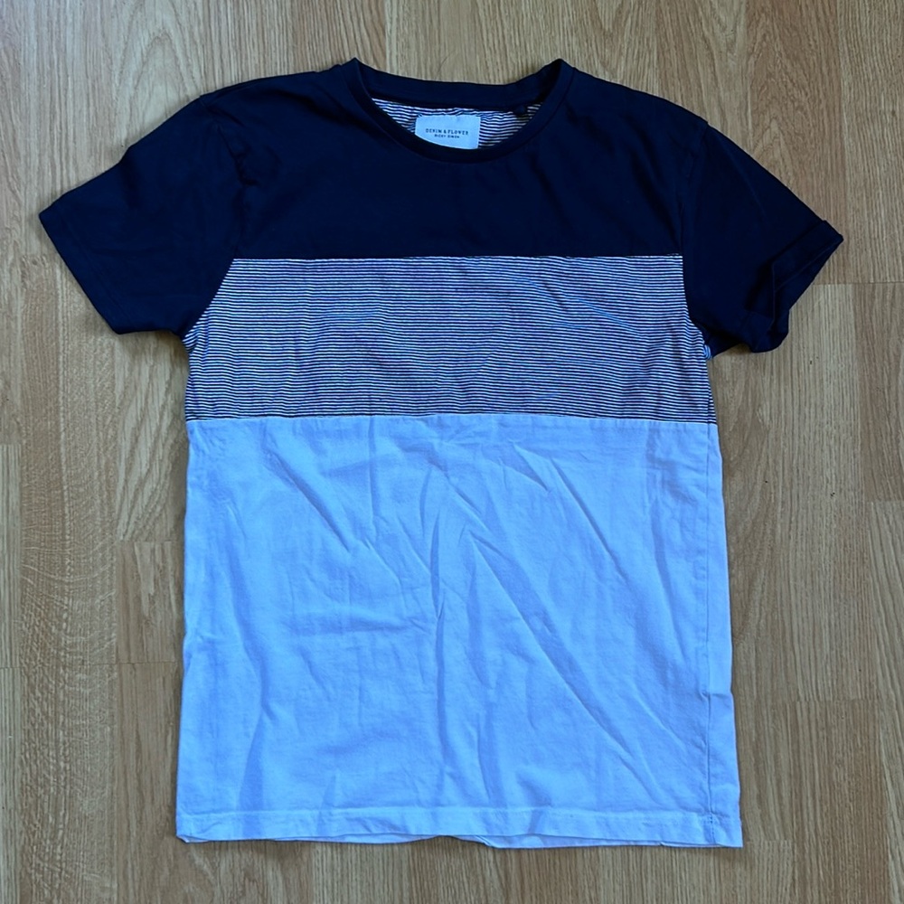 Denim & Flower boys size 9/10 tshirt